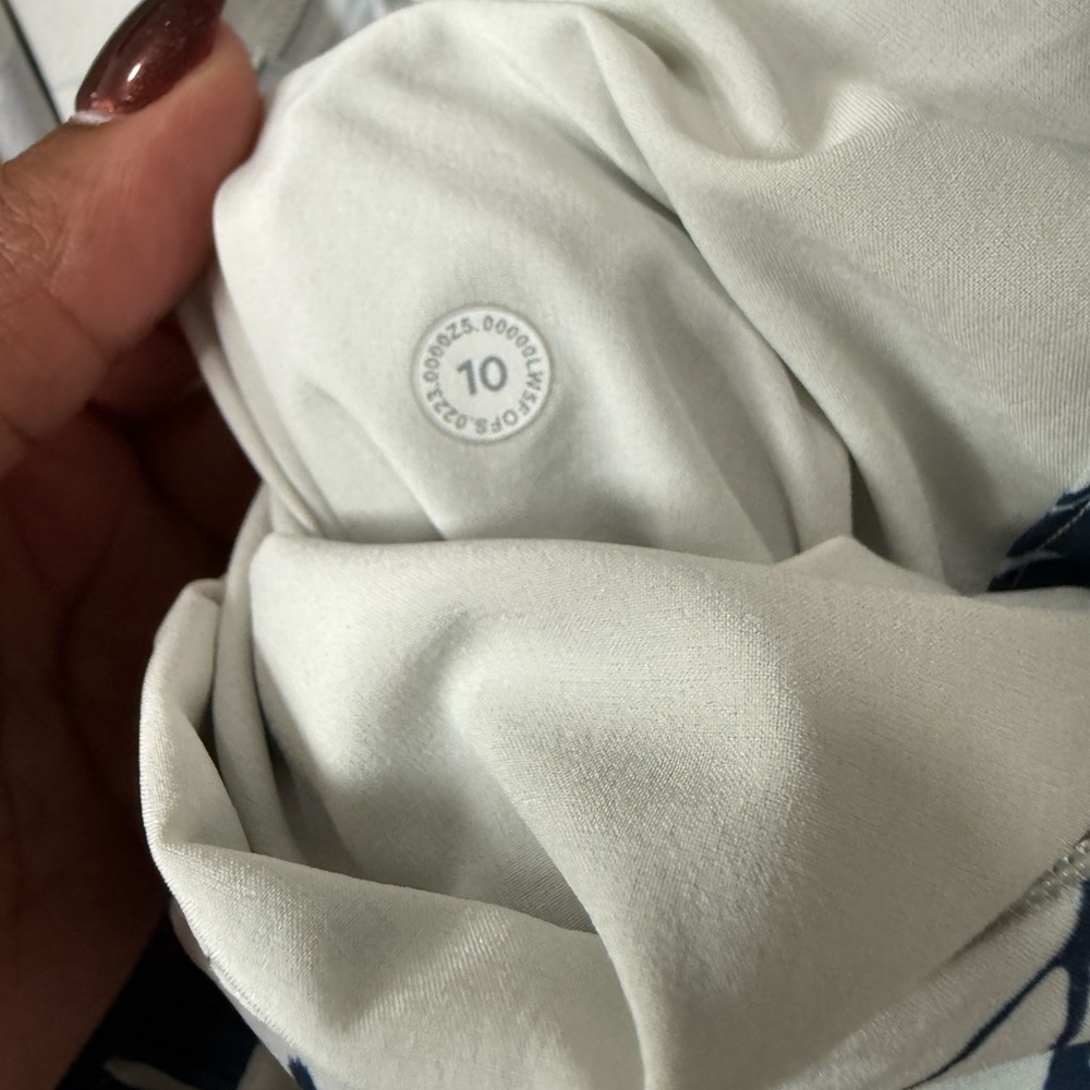 lululemon Swift Mid-Rise Wide-Leg Pants 10 - Picture 3 of 3